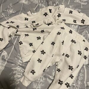 Lila & Jack - Baby Girl 9-12M White Floral Print Sweater and Pants Outfit